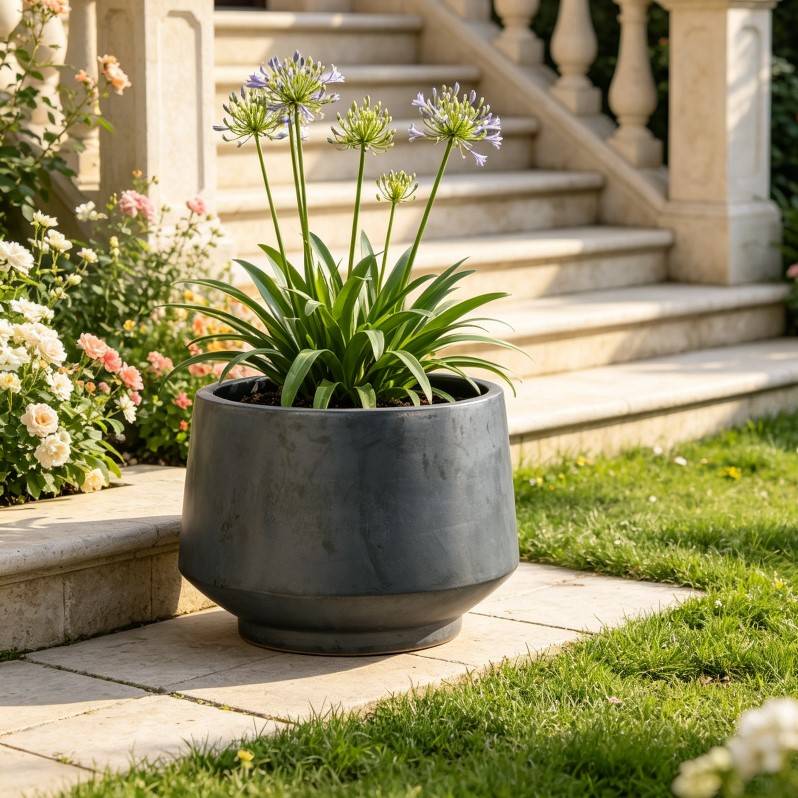 ComfortXL - Pot de fleurs en céramique artisanale intérieur extérieur drainage Ø 34,4 cm noir mat - ComfortXL Outdoor Living - Image 1