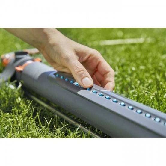 Arroseur oscillant AquaZoom S - GARDENA - Surface 150m² - Portée 15m max - Résistant UV et gel - Garantie 5 ans - Image 4