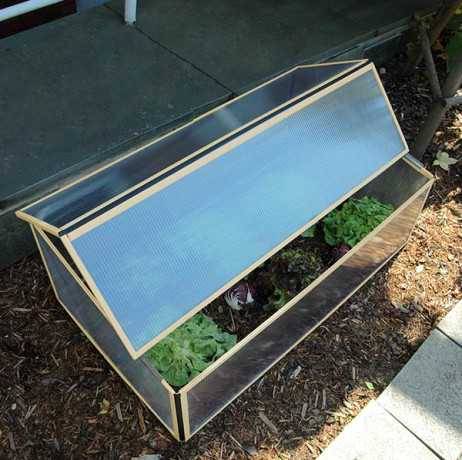 Vitavia - Mini serre Levana 1 - Structure 0.5m² en alu et polycarbonate 4 mm, Couleur Beige - Image 5