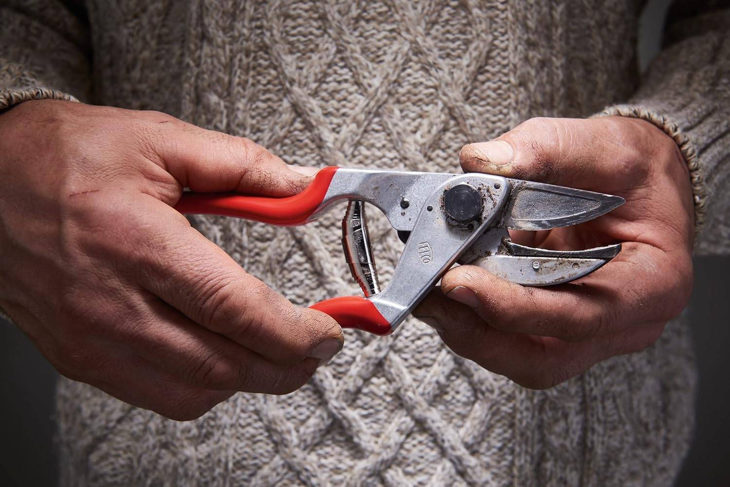 Felco - FELCO Sécateur n° 32 (Coupe Ø 25 mm, longueur 210 mm, pour grandes mains, avec enclume courbée, pour droitiers et gauchers) FELCO 32 - Image 2