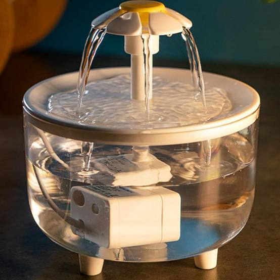 Fontaine à eau pour chat 1,5L - Silencieuse USB - Arrêt automatique - Filtration intégrée - Living123 - Image 3
