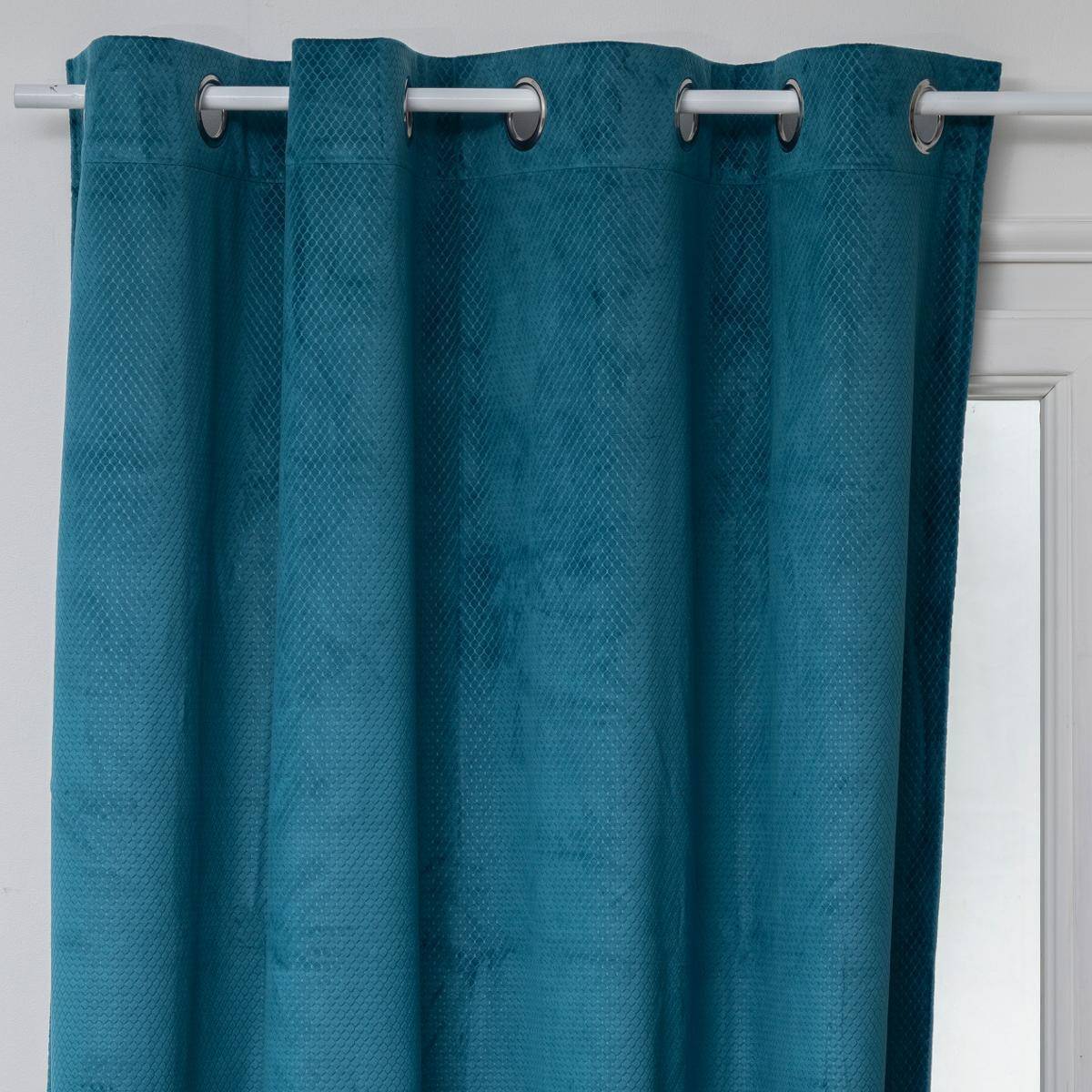 Atmosphera - Lot de 2 Rideaux à  œillets Occultant en Velours Bleu canard motif en relief 140 x 260 cm - Imagen 2