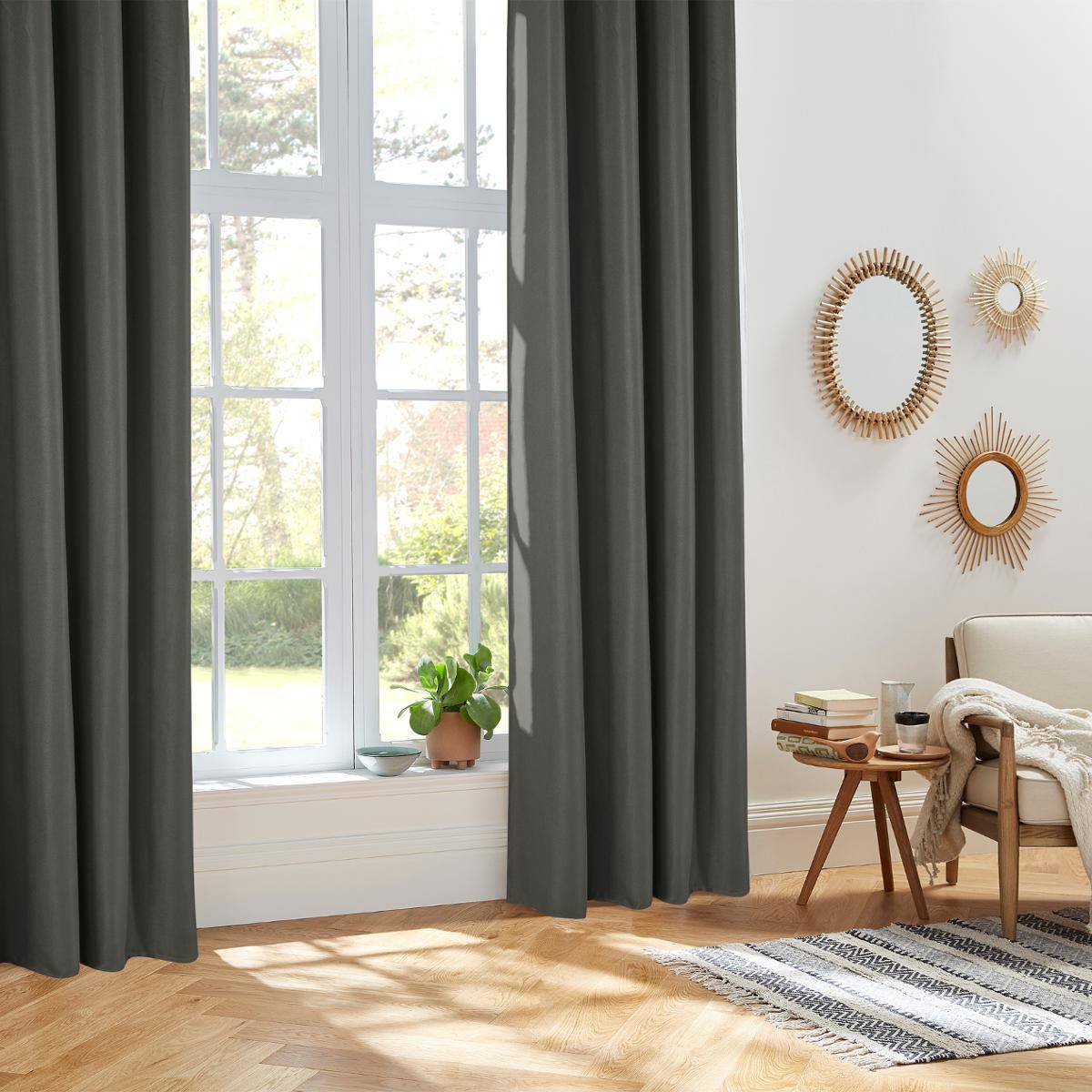 Atmosphera - Lot de 2 Rideaux à  œillets Isolant Gris foncé 140 x 260 cm - Imagen 3