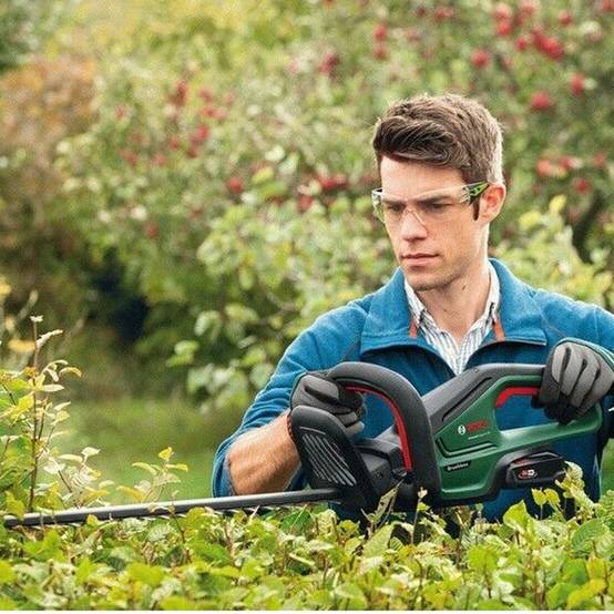 Bosch - Taille-haie sans fil BOSCH UniversalHedgeCut 18V-50 + 1 batt. 2,5Ah - 0600849K01 - Image 3
