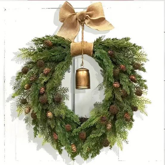Couronne de Noël rétro en pin de Norfolk avec cloches, couronne de cèdre artificiel de 50 cm, pour décoration de fêtes, couronnes de Noël - Image 1