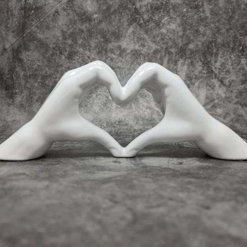 Sculpture Mains Coeur finition Blanc Collection INITIAL MAGNETICLAND - Image 1