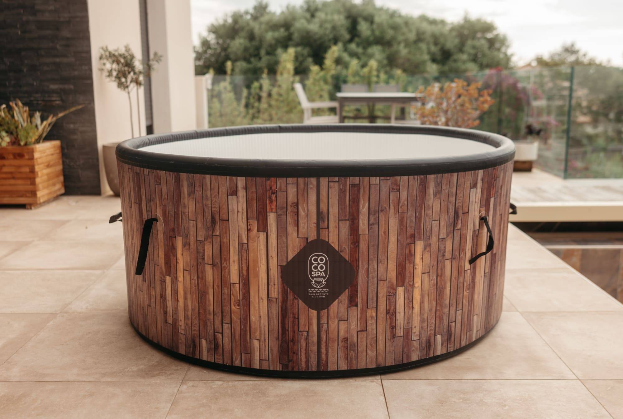 Spa gonflable 2 places chauffant & massant imitation bois 150cm - Image 7