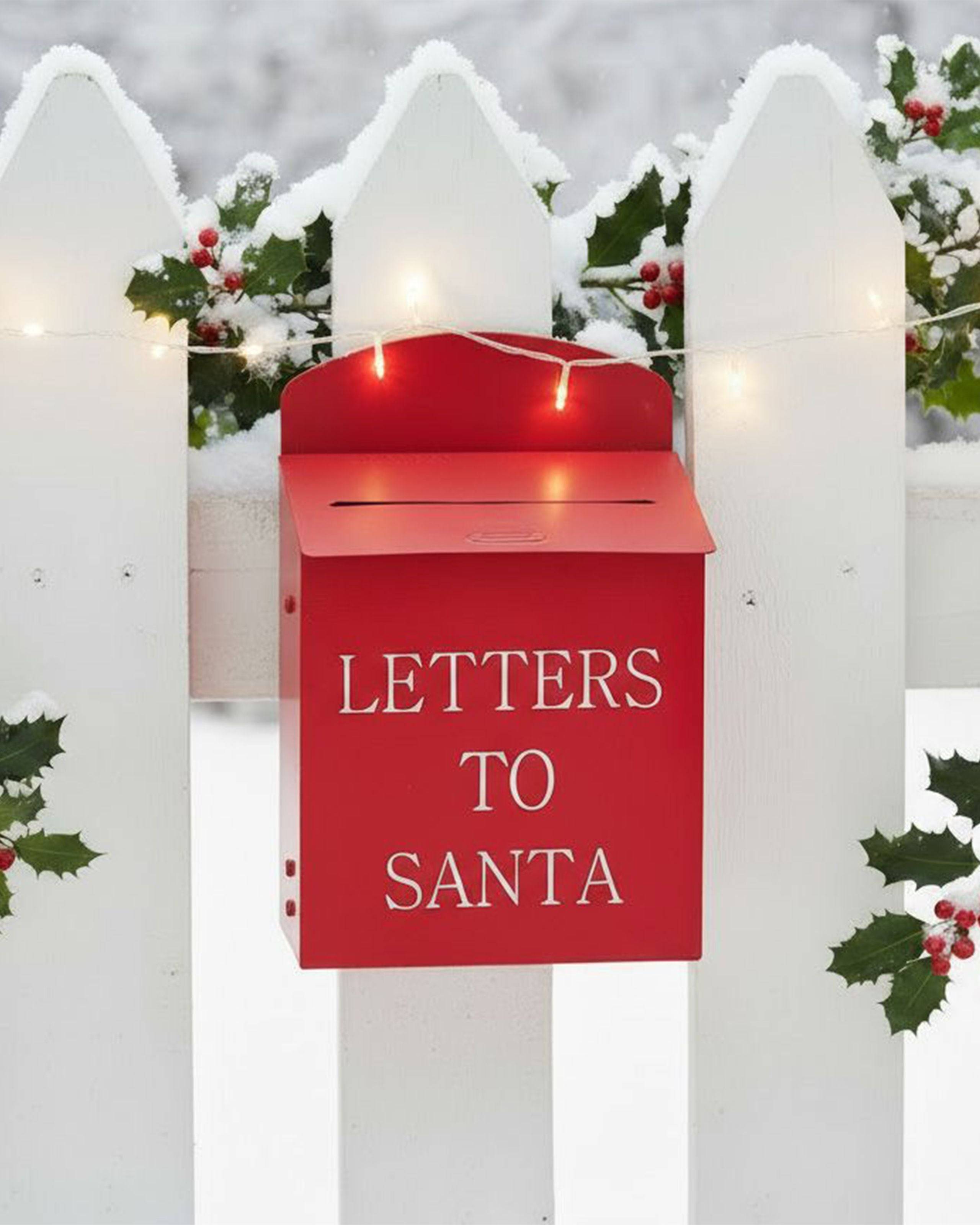 Beliani - Boîte aux lettres Métal Rouge FORSSA - 11x30- Beliani