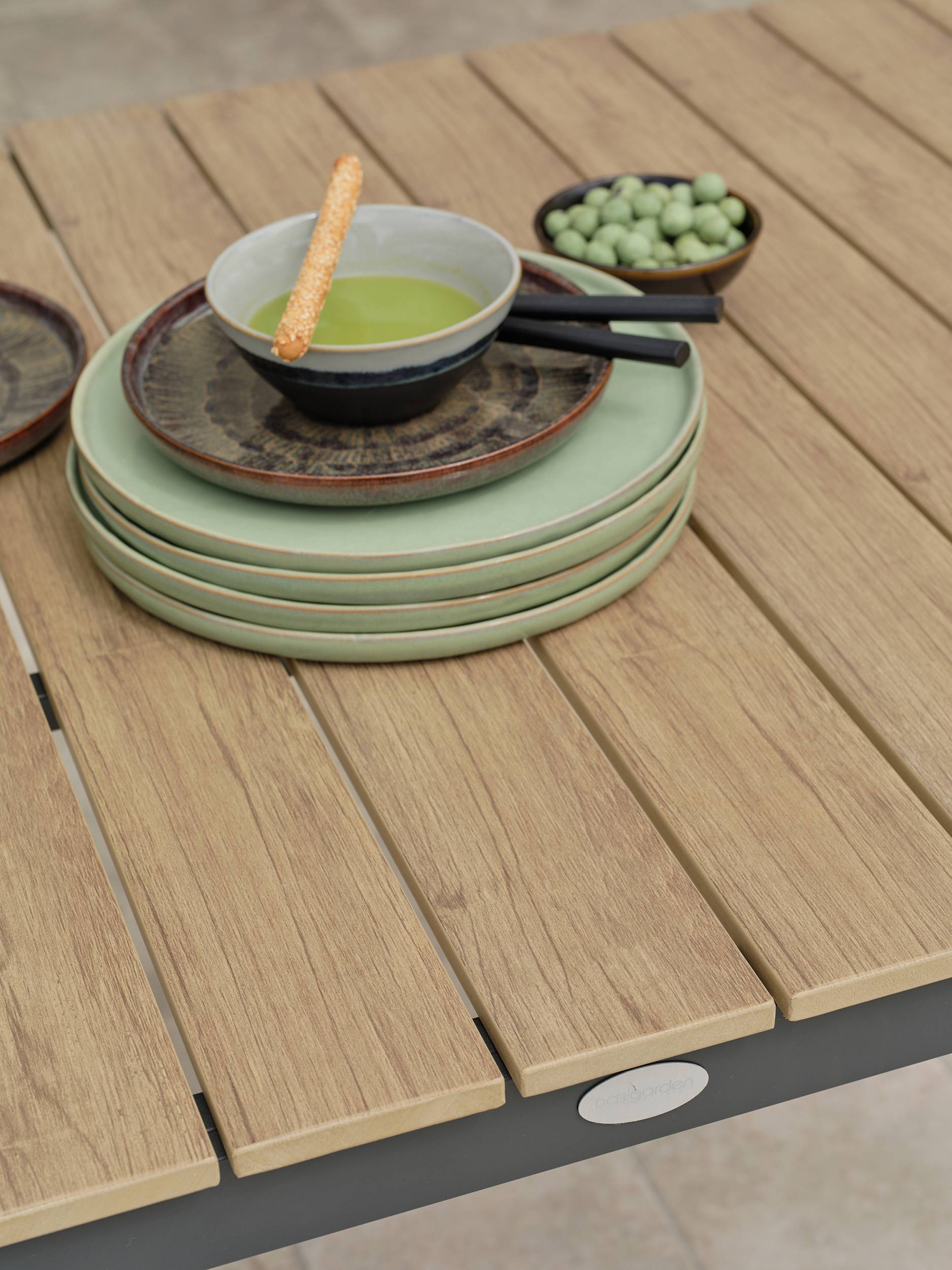 Dcb Garden - Table de jardin en alu plateau en polywood imitation bois - Gris anthracite - BOSTON - Imagen 2