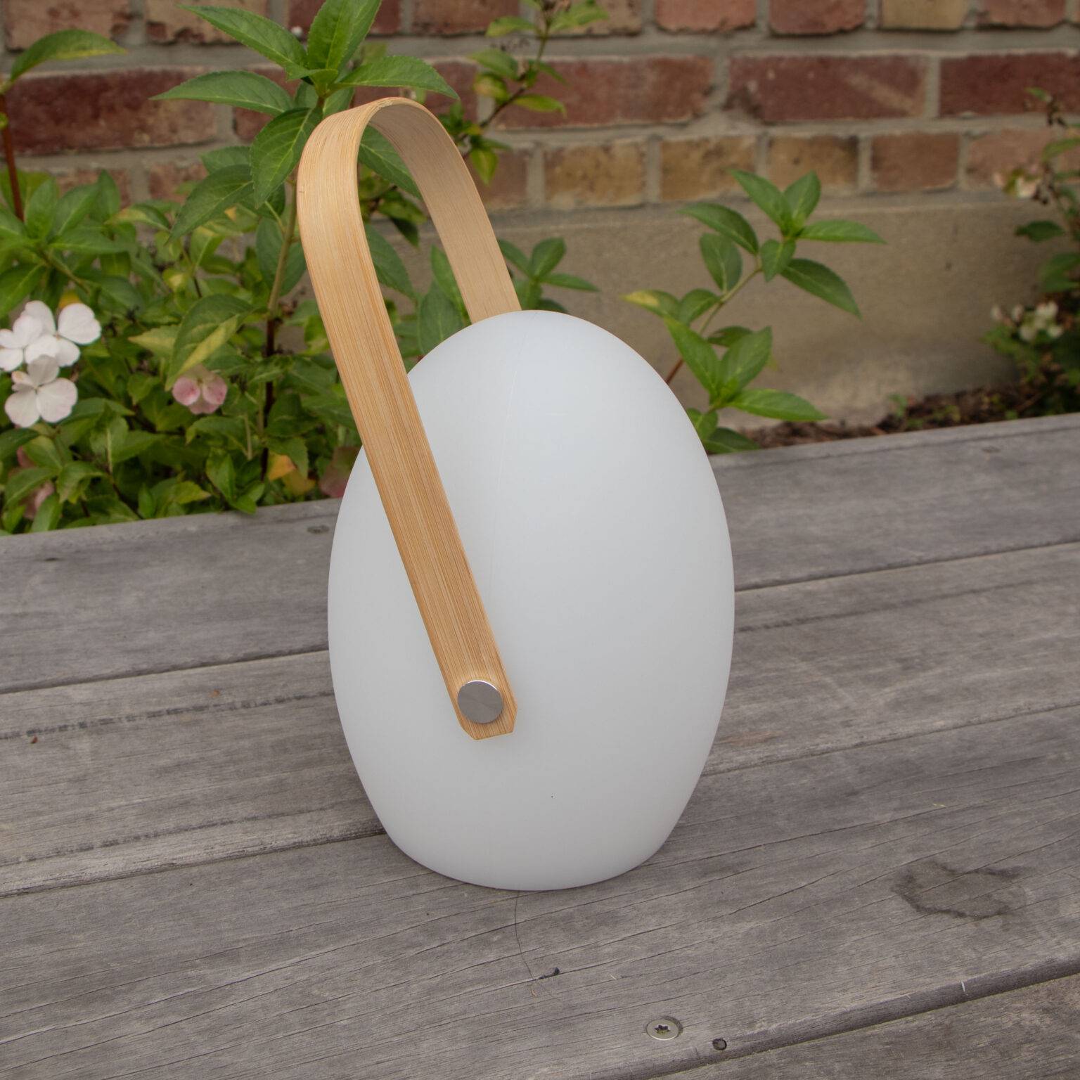 Wilsa Garden - Lampe LED extérieure sans fil ovale multicolore avec anse bambou FARO - Imagen 3