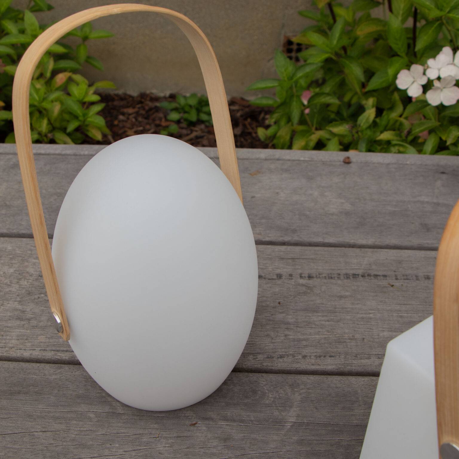 Wilsa Garden - Lampe LED extérieure sans fil ovale multicolore avec anse bambou FARO - Imagen 4
