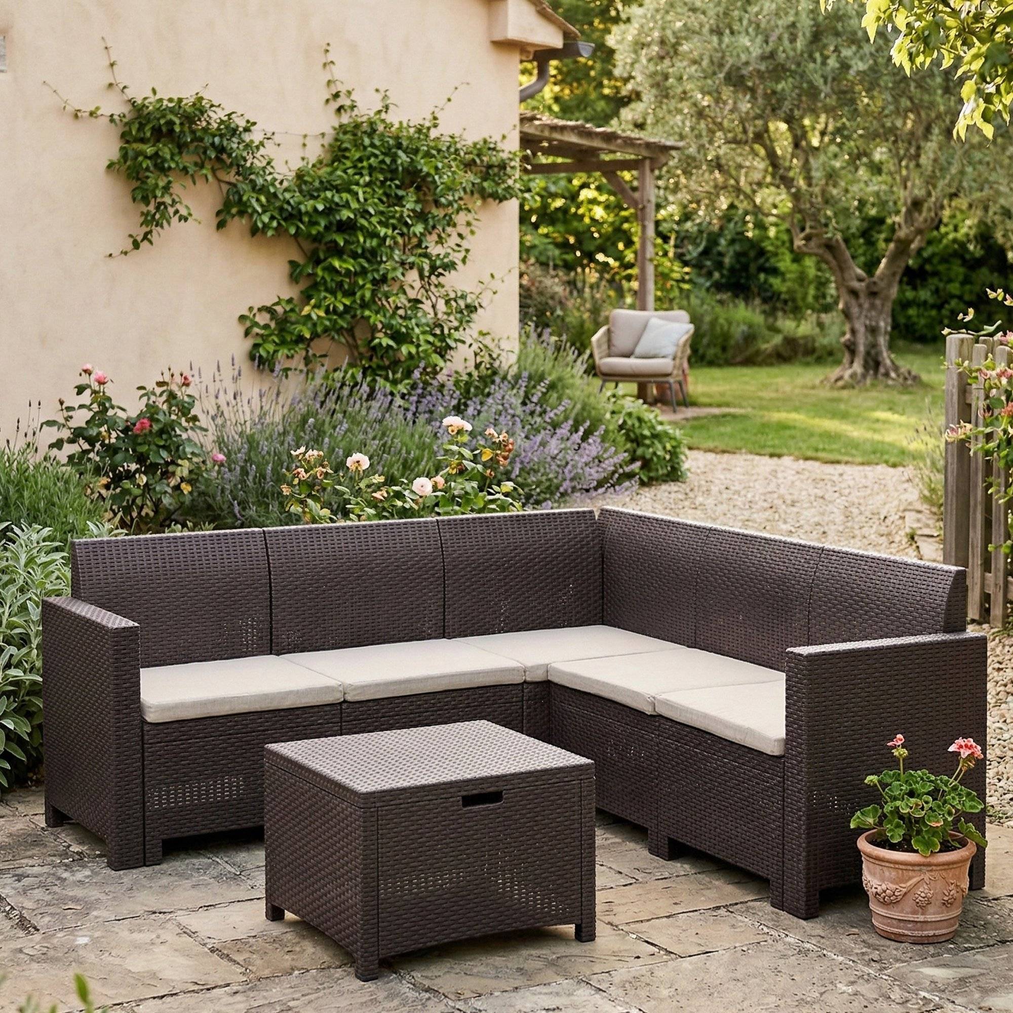 Dmora - Ensemble de salon d'extérieur Dcorre, Ensemble de jardin avec coussins, Ensemble de salon d'intérieur effet rotin, 100% Made in Italy, Marron - Dmora - Imagen 2