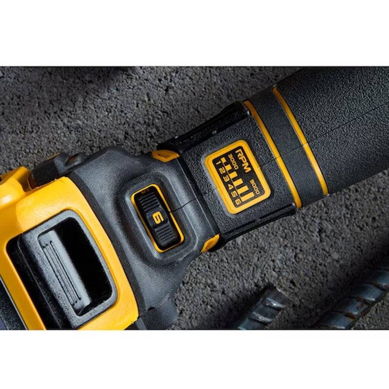 Meuleuse d'Angle à Vitesse Variable 125 mm XR 18V ADVANTAGE DEWALT 6Ah Li-Ion Brushless Interrupteur à Glissière - DCG409VST1-QW - Image 4