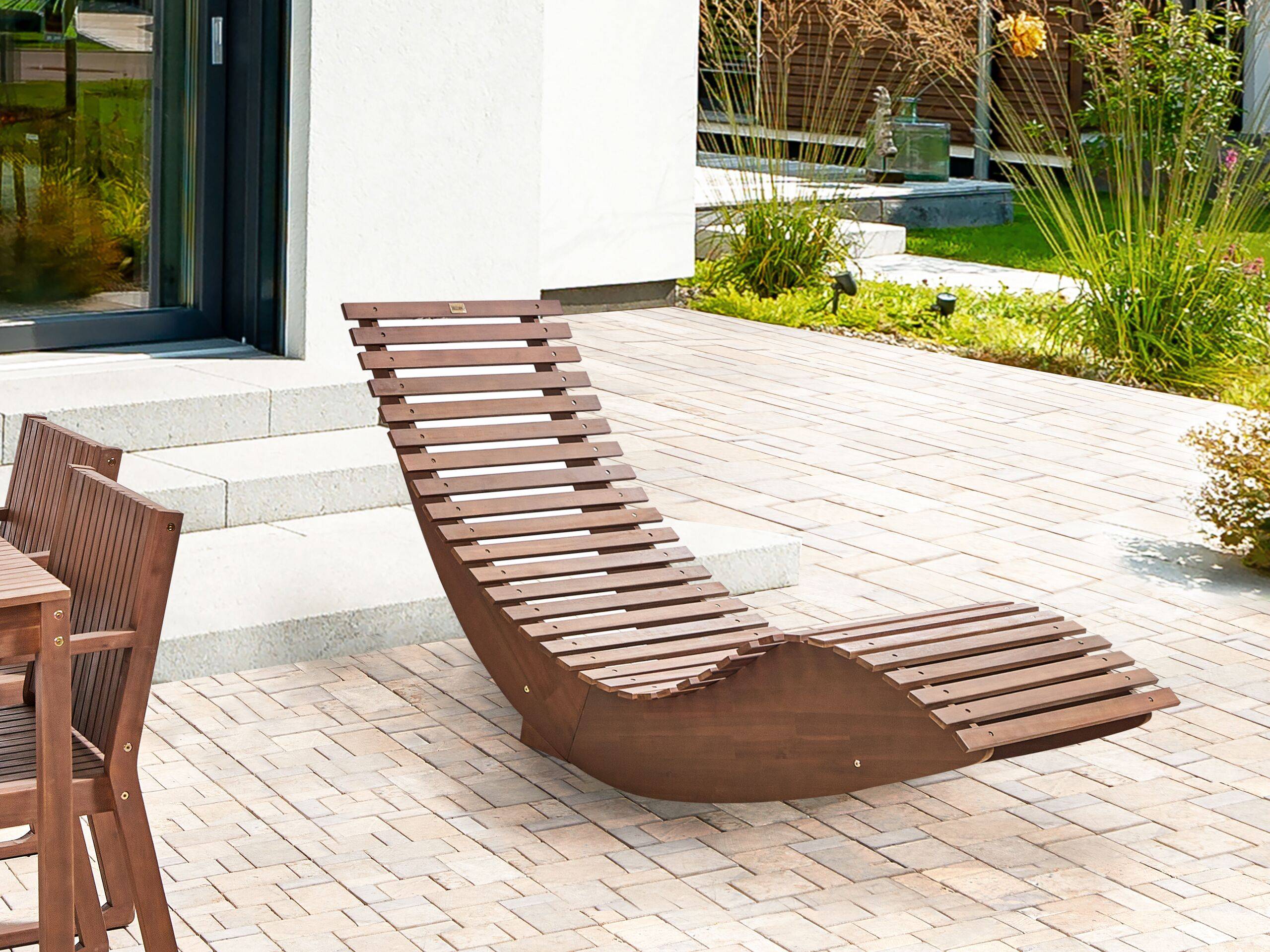 Beliani - Chaise Longue à Bascule Bois Foncé en Bois d'Acacia Patio Terrasse Jardin à Lattes - Imagen 2