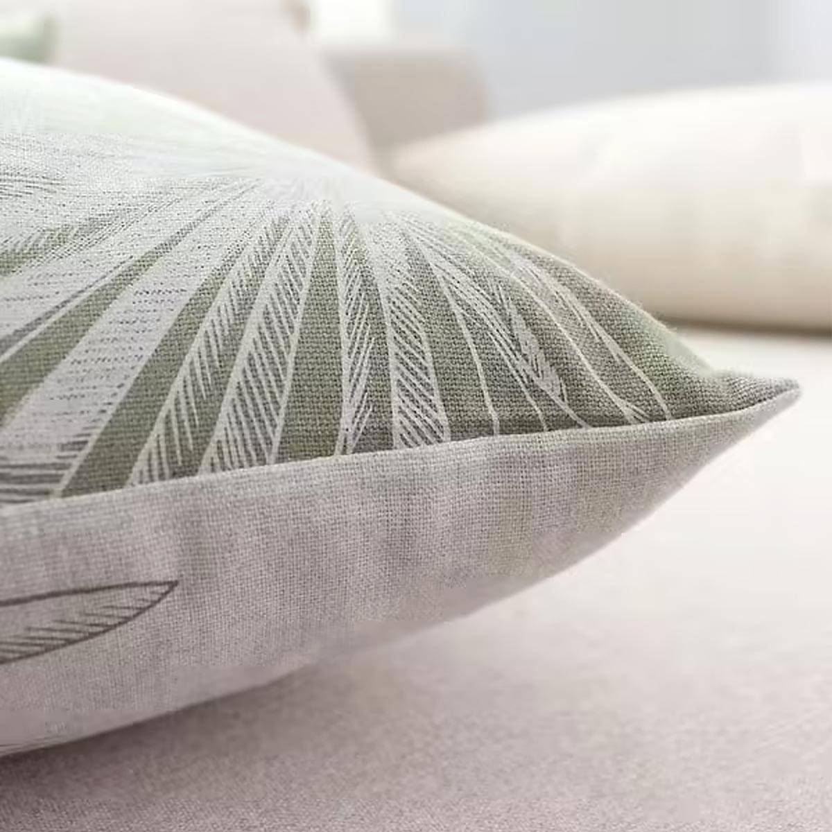 Enjoy Home - Coussin Déco Imprimé "Mambo" 40x40cm Vert Olive - Image 4