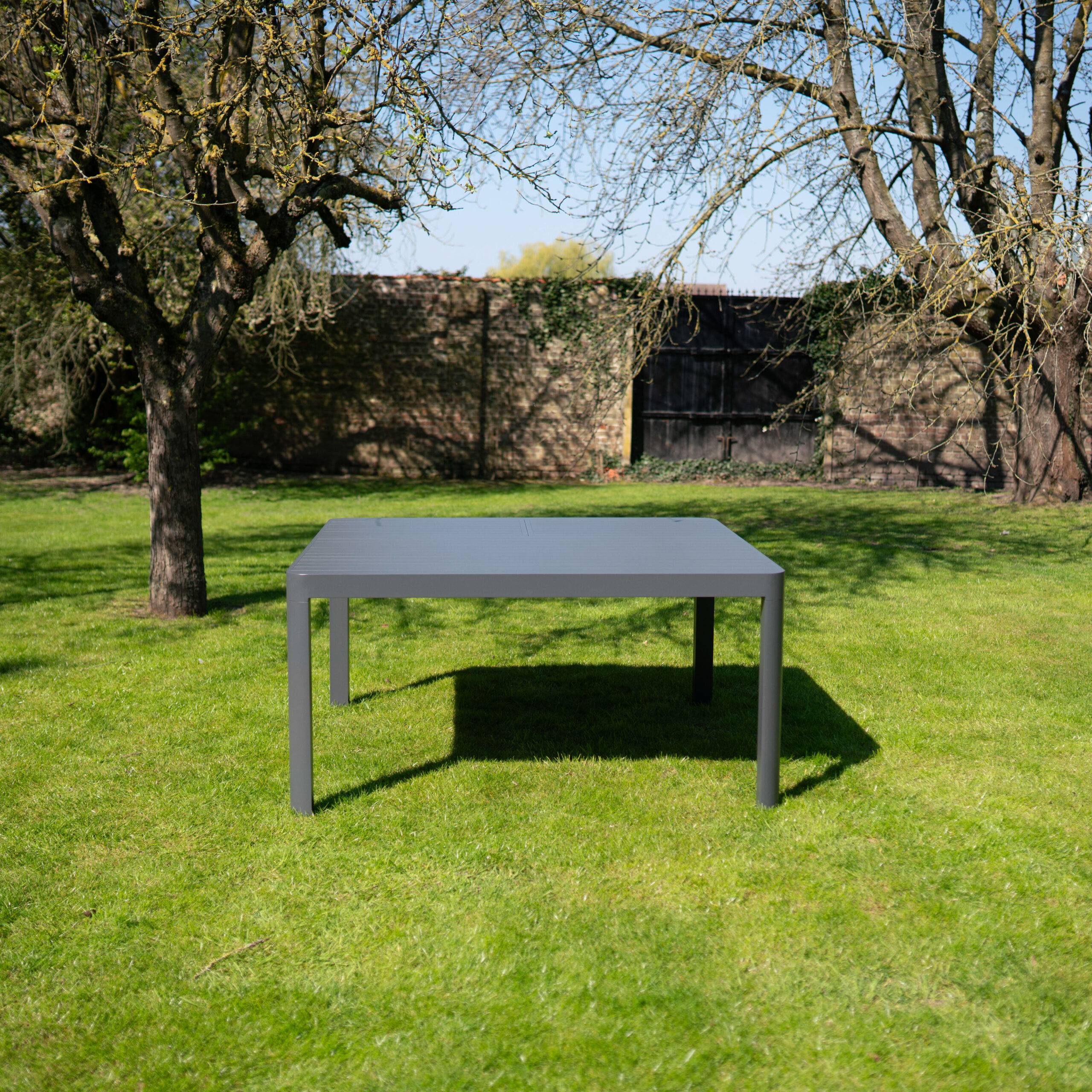 Table de jardin carrée/rectangle 4/8p en full aluminium Gris COMO - Image 1
