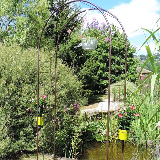 Louis Moulin - Arche de jardin treillage en fer vieilli tubes ronds petit modèle + 4 supports poteaux à enfoncer - LMOULIN - Image 2