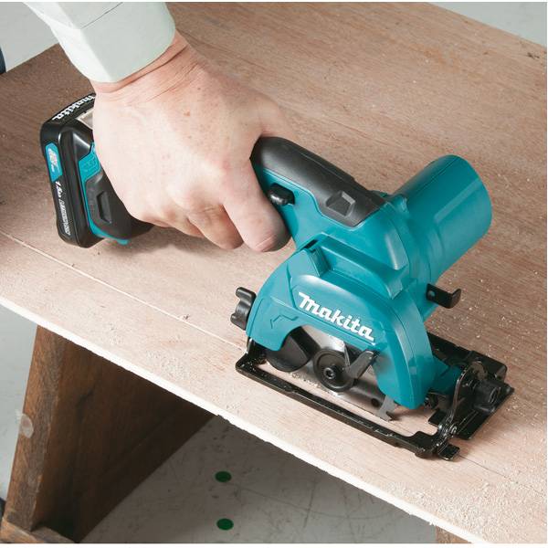 Scie circulaire 10.8V CXT Ø85 mm - MAKITA - avec 2 batteries 12V 4.0Ah - chargeur - MakPac - HS301DSMJ - Image 7