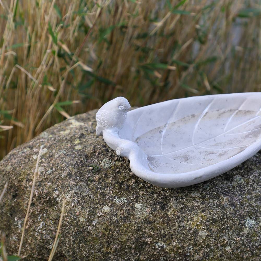 Bain d'oiseaux en béton gris 24 x 13 x 8 cm Chemin de campagne - Imagen 5