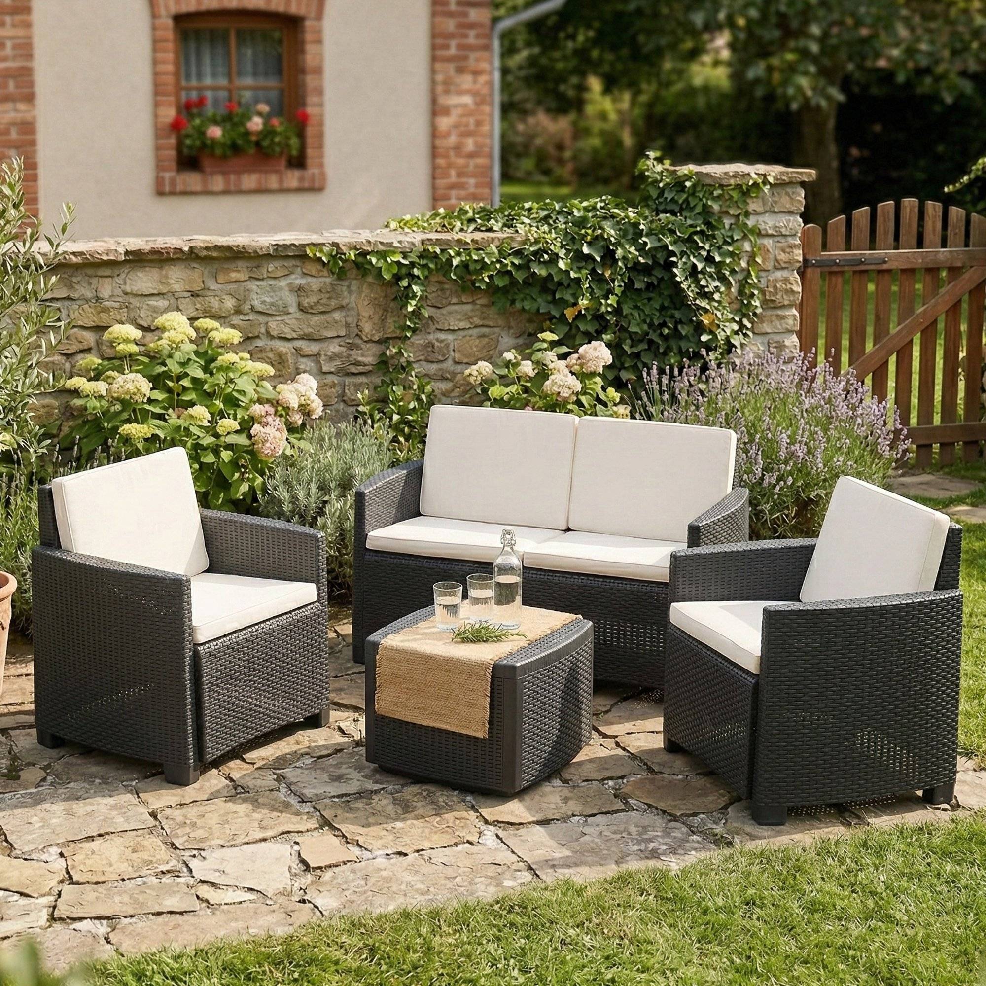 Dmora - Salon d'extérieur Dbacc, composition de jardin avec 2 fauteuils, 1 canapé et 1 table de rangement, effet rotin avec coussins, Anthracite - Dmora - Imagen 2