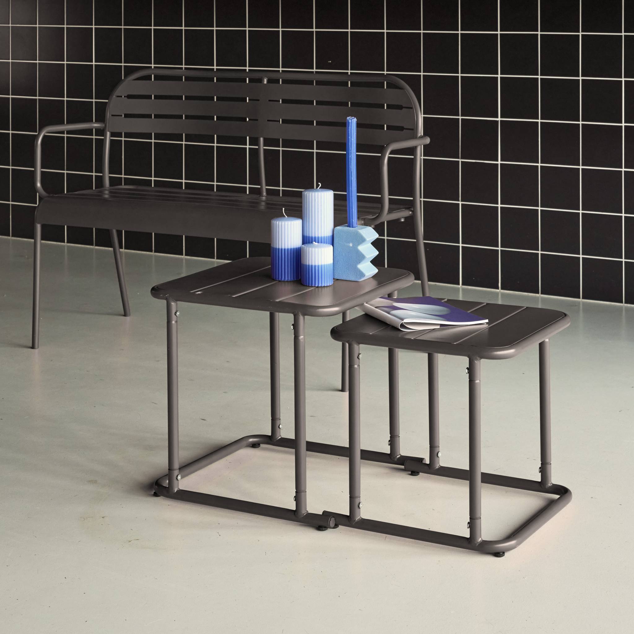 sweeek - Table gigogne extérieure carrée en acier 45cm anthracite - Amélia | sweeek - Image 3