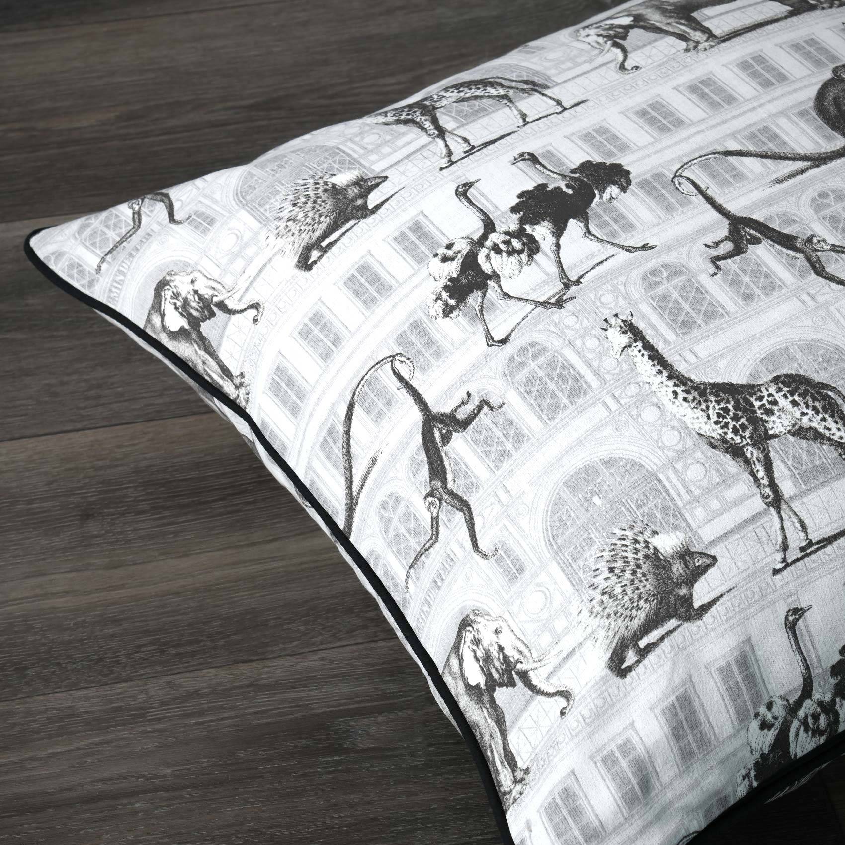 Lovely Casa - Coussin passepoilé au style décalé - LOVELY CASA - Imagen 2