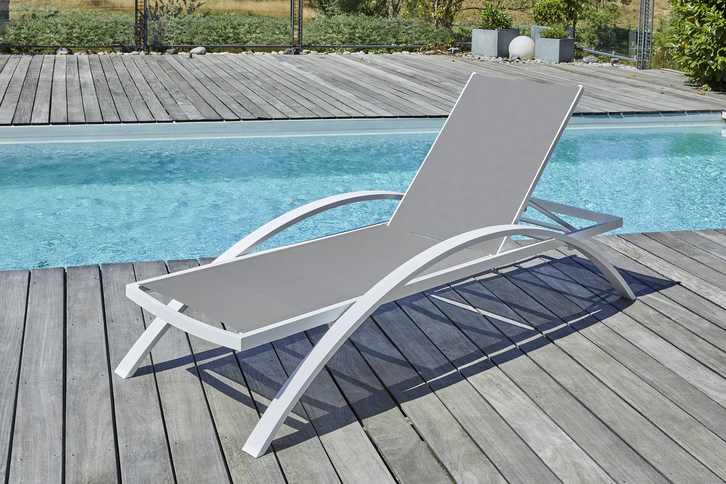 Dcb Garden - Lot de 2 bains de soleil en toile plastifiée et aluminium - Blanc - BARCELONA - Image 1