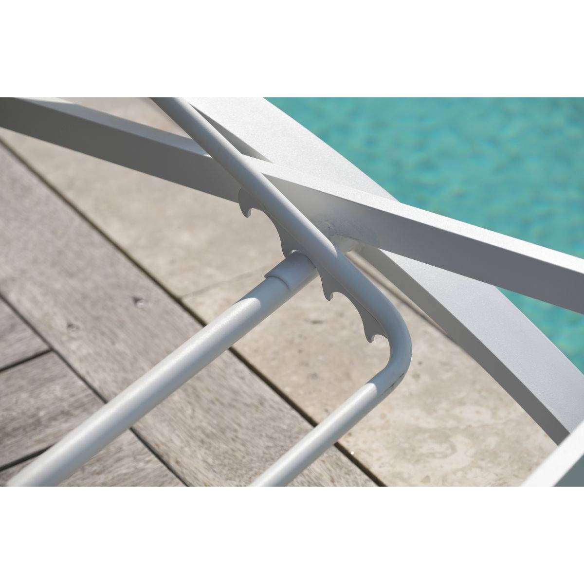 Dcb Garden - Lot de 2 bains de soleil en toile plastifiée et aluminium - Blanc - BARCELONA - Image 6