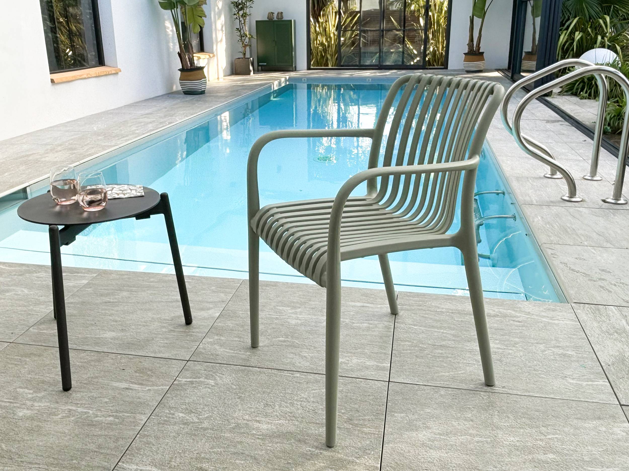Fauteuil de jardin empilable en Polypropylène - Vert olive - TIAGO - Image 1