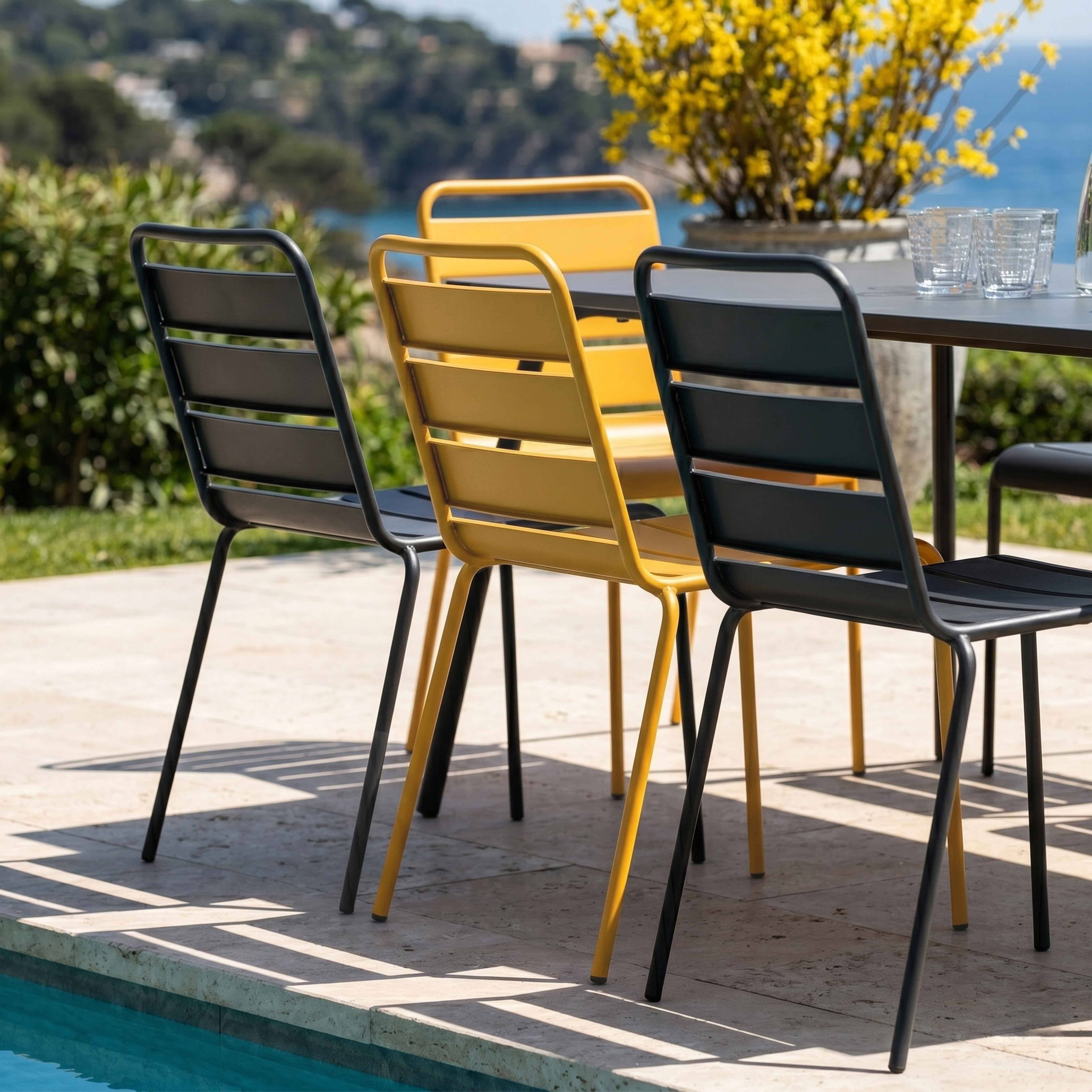 Oviala - Ensemble table de jardin et 8 chaises en métal gris et jaune Palavas - Oviala - Imagen 4