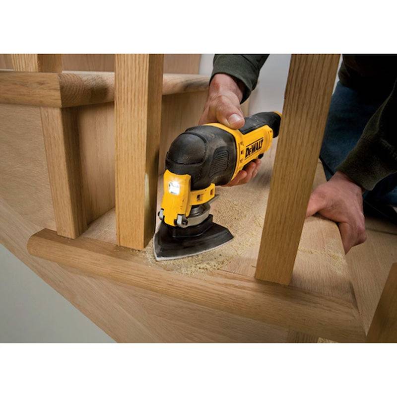 Dewalt - 10 Feuilles abrasives velcro pour ponceuses delta velcro DEWALT - 6 perforations - 93x93mm - taille Grain 120 - DEWALT ACCESSOIRES - Imagen 2
