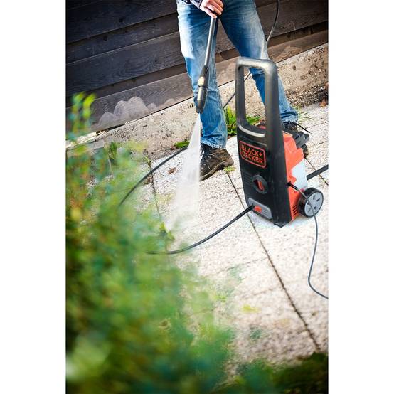 Nettoyeur Haute Pression BLACK & DECKER 1400W COMPLET Enrouleur + Brosse Fixe + Brosse Terrasse 110 bar 390 L/h - Imagen 5