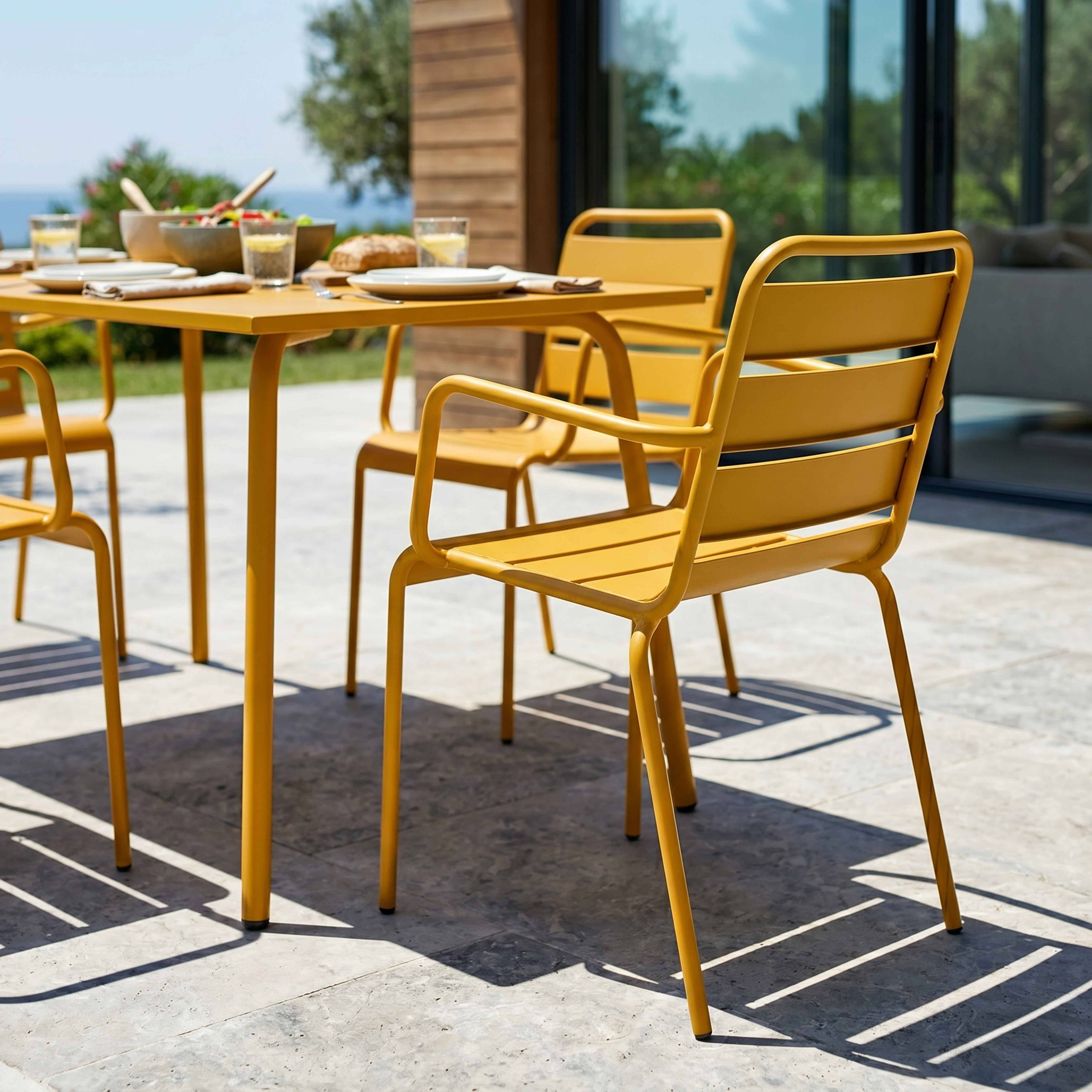 Oviala - Ensemble table de jardin et 4 fauteuils en métal jaune Palavas - Oviala - Imagen 4