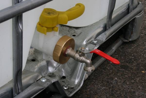 Adaptateur de cuve 1000L Boutté - Image 1