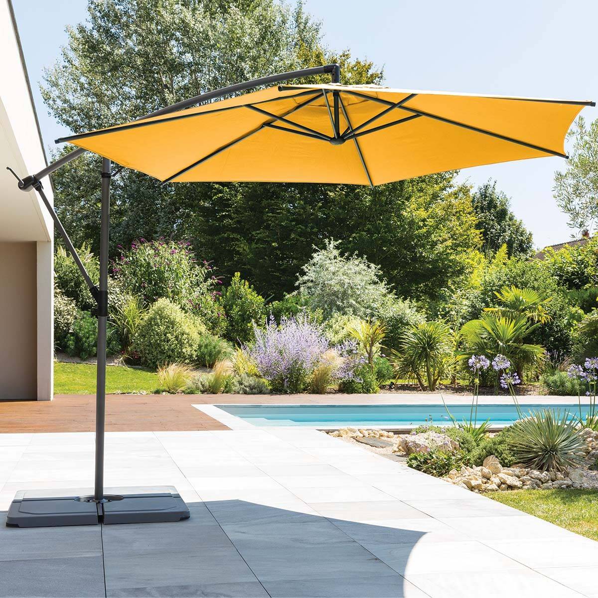 Hesperide - Parasol déporté rond "Manoa" jaune moutarde & graphite 3m en aluminium traité époxy Hespéride - Image 1