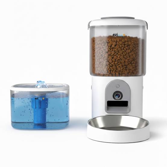 Distributeur de croquettes et fontaine pour chat et petit chien Eziclean® Nutribot Cam+ X (2,5L/4,5L) - Image 1