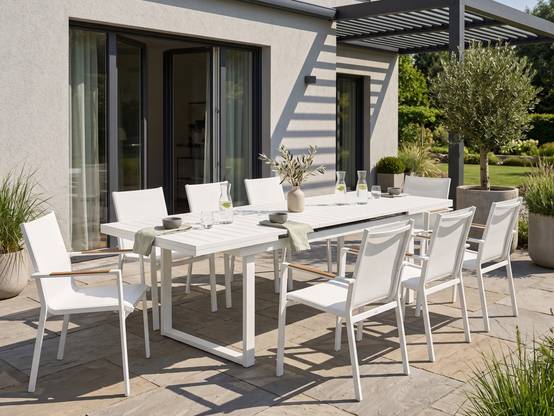 Beliani - Table de repas, 8 Personnes Aluminium Blanc VALCANETTO - 90x240x84- Beliani - Image 1