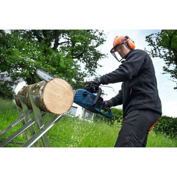 Bosch - Tronçonneuse sans fil BOSCH PROFESSIONAL - GKE 18V-40 - 18V - Avec 1 batterie Expert 5.5Ah + chargeur - Image 4