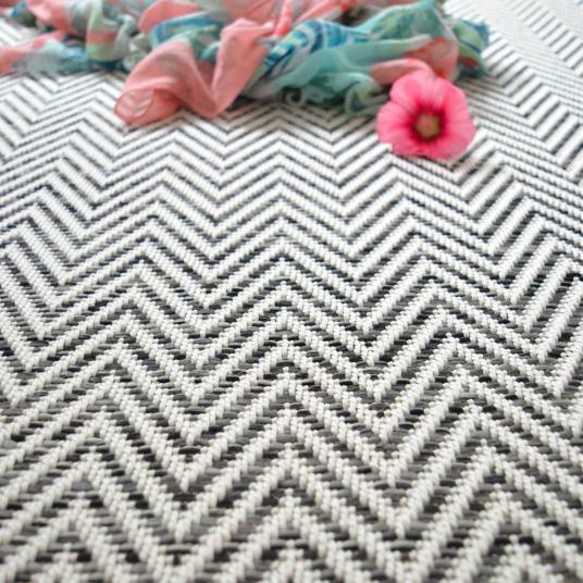 Decoweb - Tapis intérieur / extérieur - Java Chevron blanc - Ganse noire - 120 x 170 cm - Decoweb - Image 3