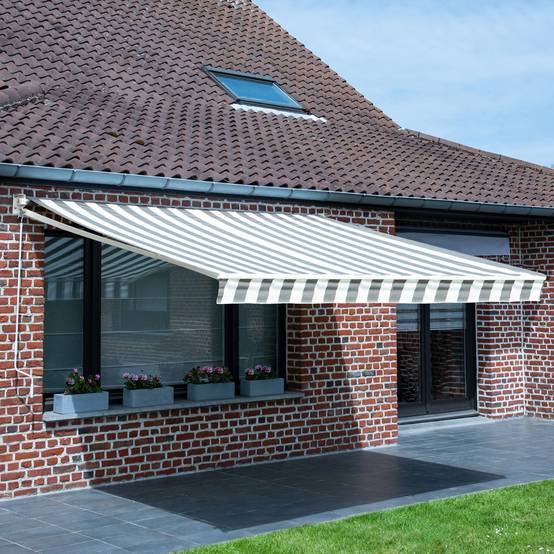 Store banne SAULE 3,95 × 3m - Toile rayée blanche/grise et structure blanche - HAPPY GARDEN - Imagen 5