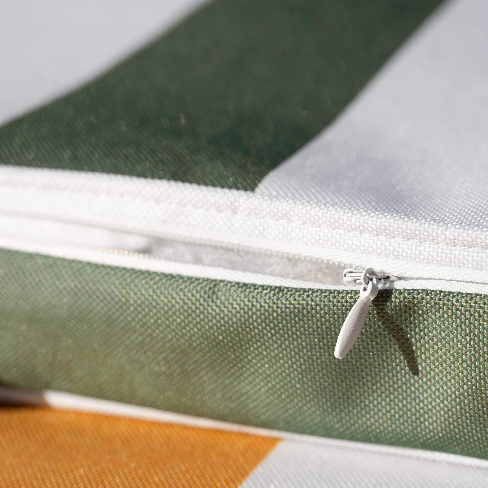 Home Maison - Galette de chaise imperméable déhoussable à rayures ARCACHON - HOME MAISON - Polyester - Vert Olive - Image 3