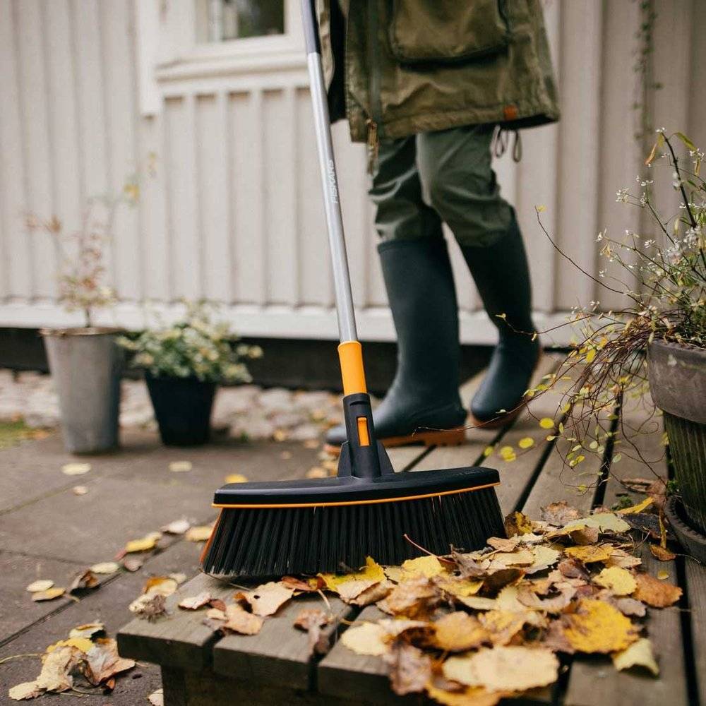 Fiskars - Balai Ergonomic - Image 3