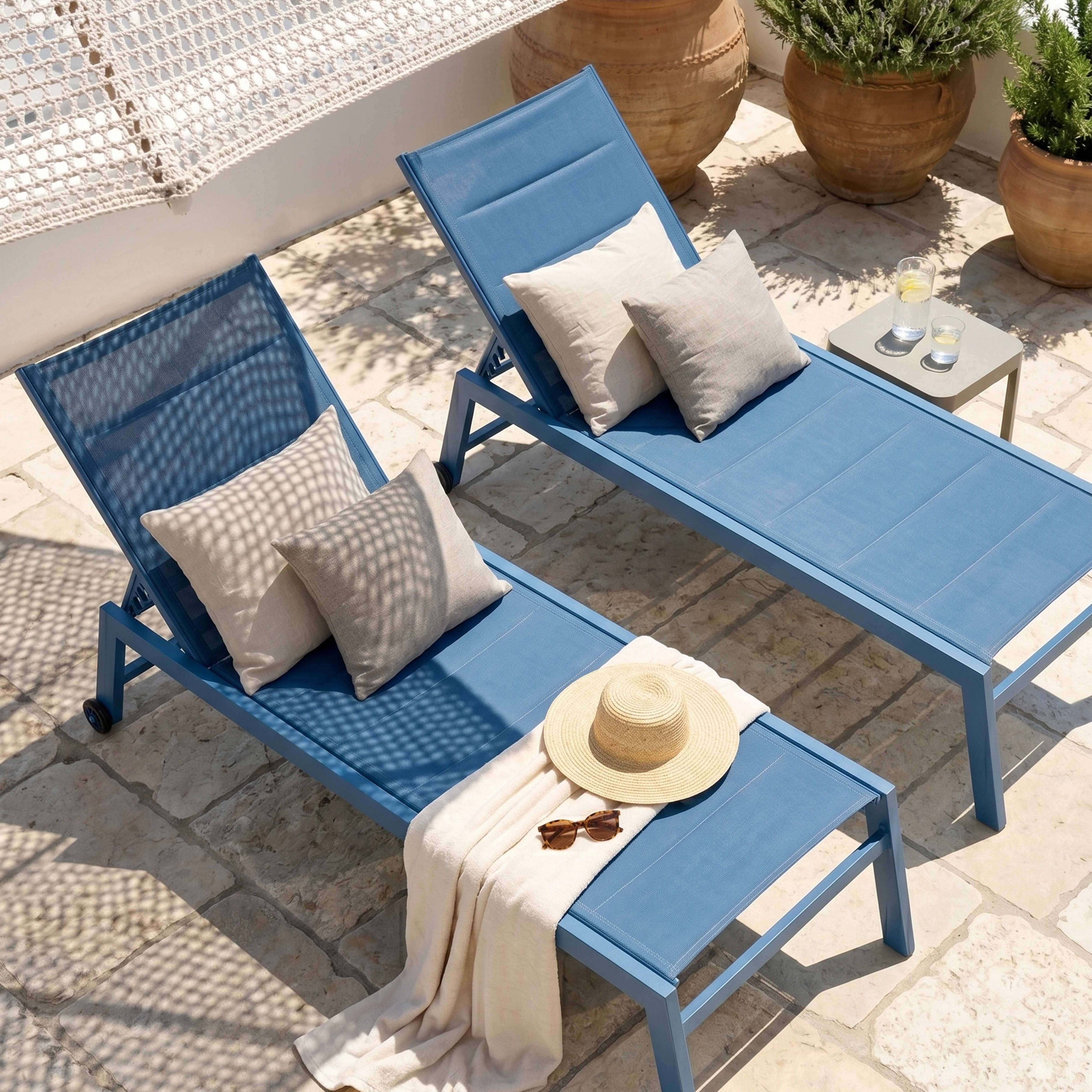 Oviala - Lot de 2 bains de soleil en aluminium et textilène bleu pacifique Nouméa - Oviala - Imagen 3