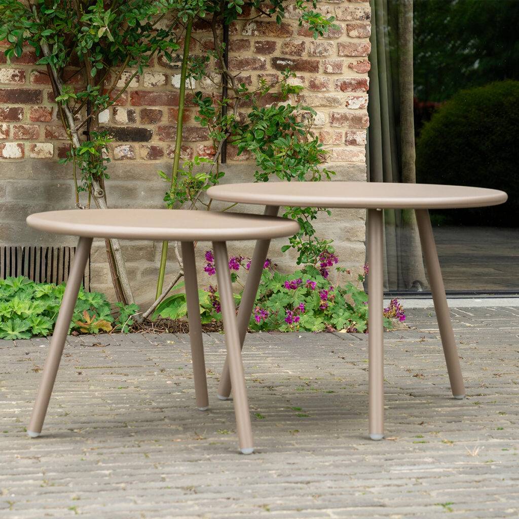 Lot de 2 tables de jardin rondes en acier Marron MARINA - Image 3