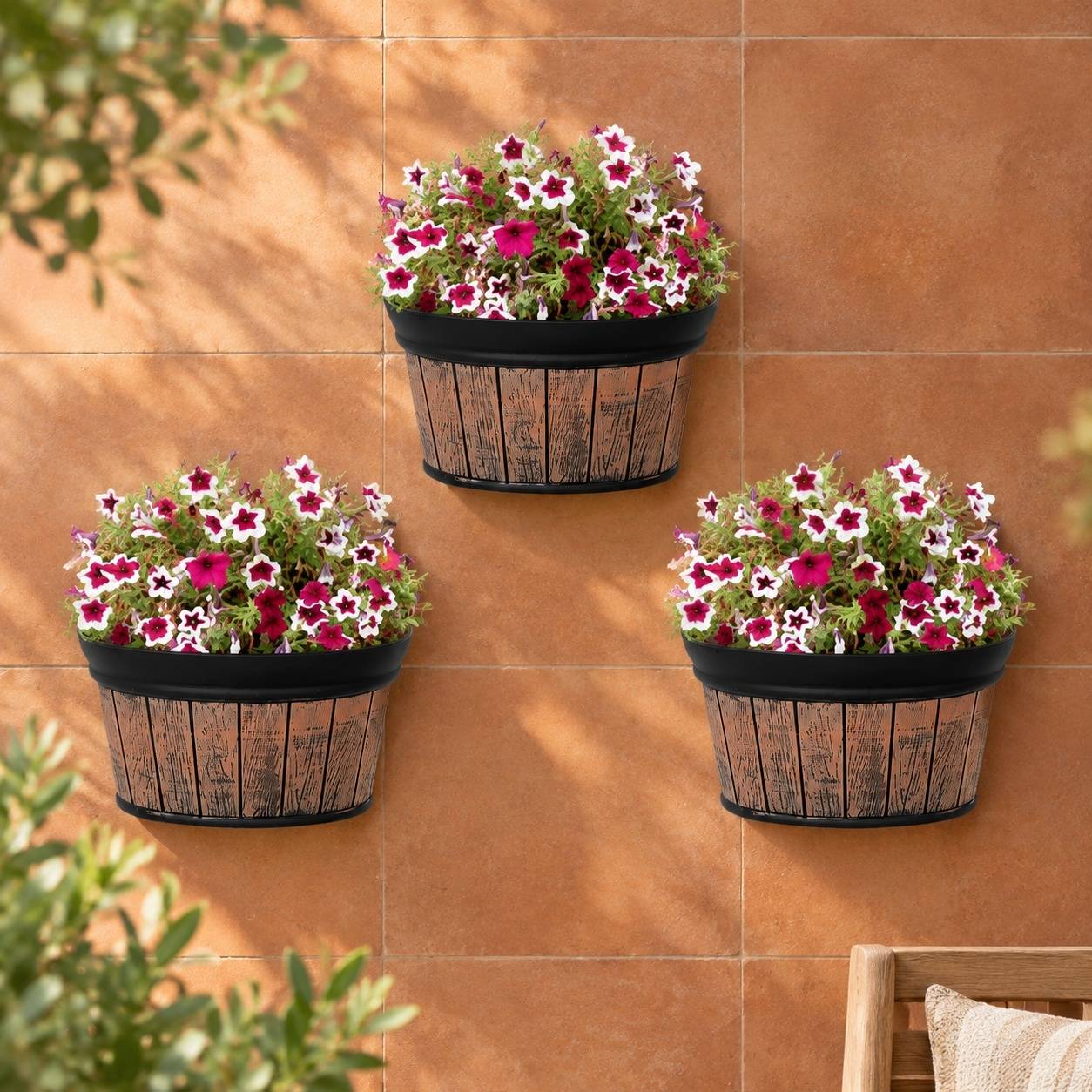 Lot de 3 Pots Suspendus Mural Style Rétro Résine avec Système de Drainage pour Plantes Fleurs - Image 8