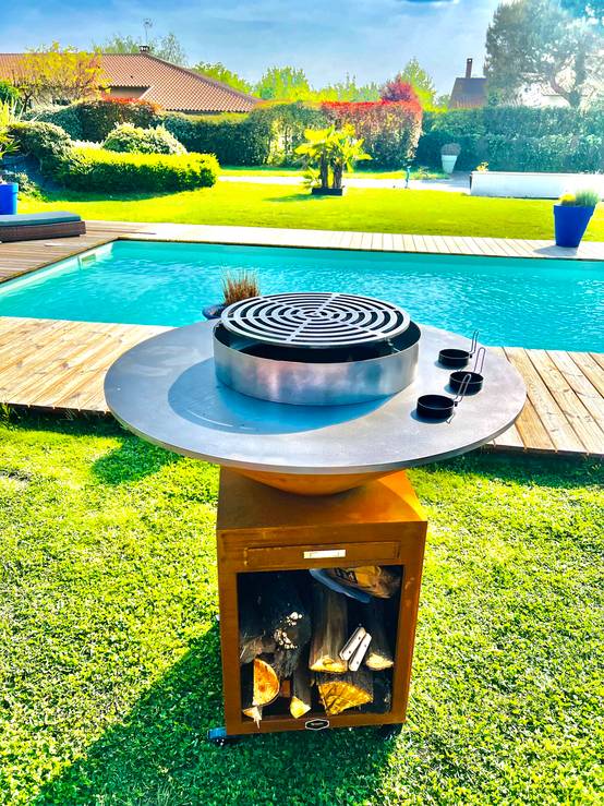 Brasero plancha corten 100 Prestige-Brazero cuisson pour épicuriens-Grille plate-Grille réglable-Cerclage inox-Ustensiles plancha-Couvercle - Image 2