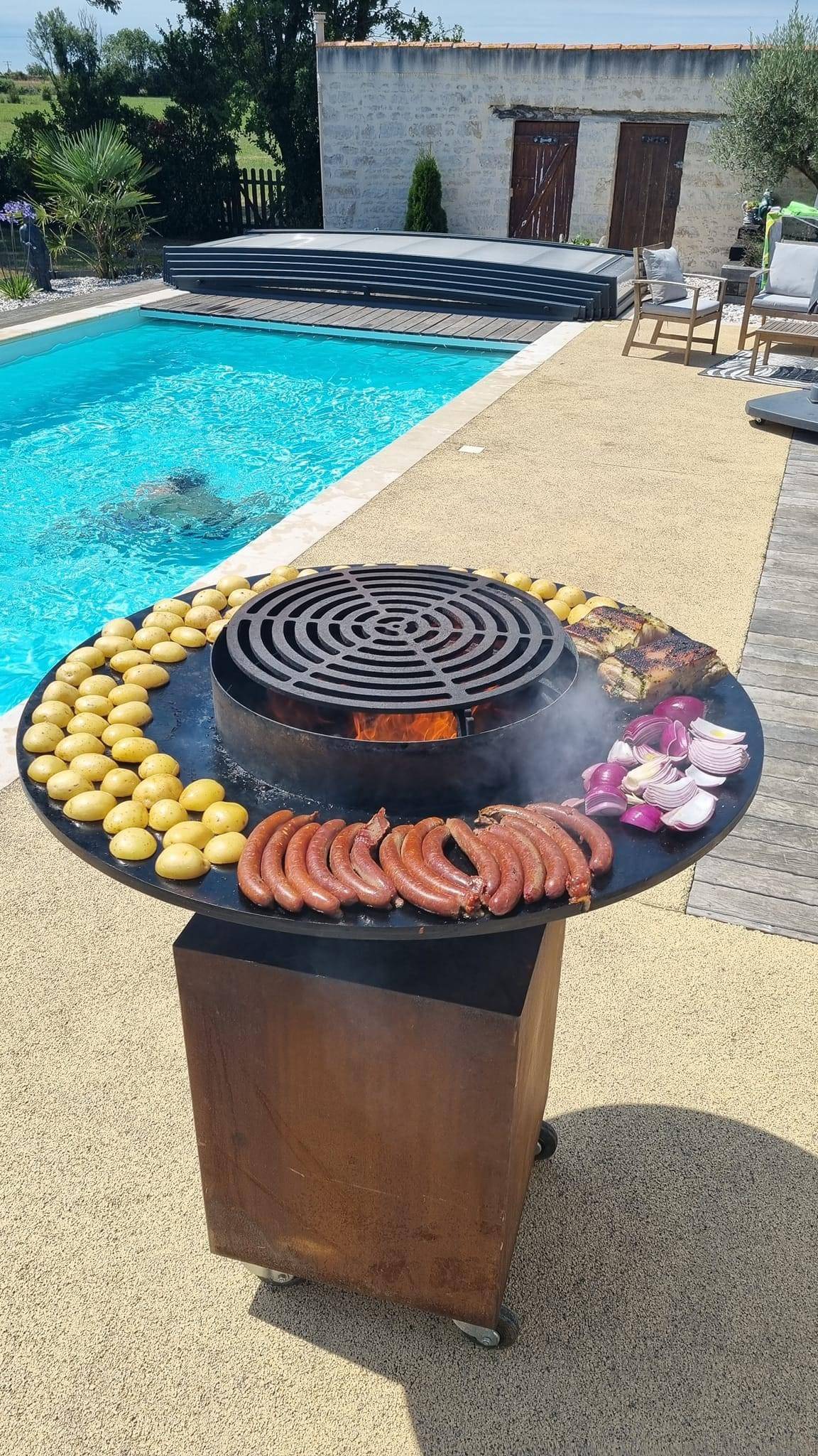 Brasero plancha corten 100 Prestige-Brazero cuisson pour épicuriens-Grille plate-Grille réglable-Cerclage inox-Ustensiles plancha-Couvercle - Image 4
