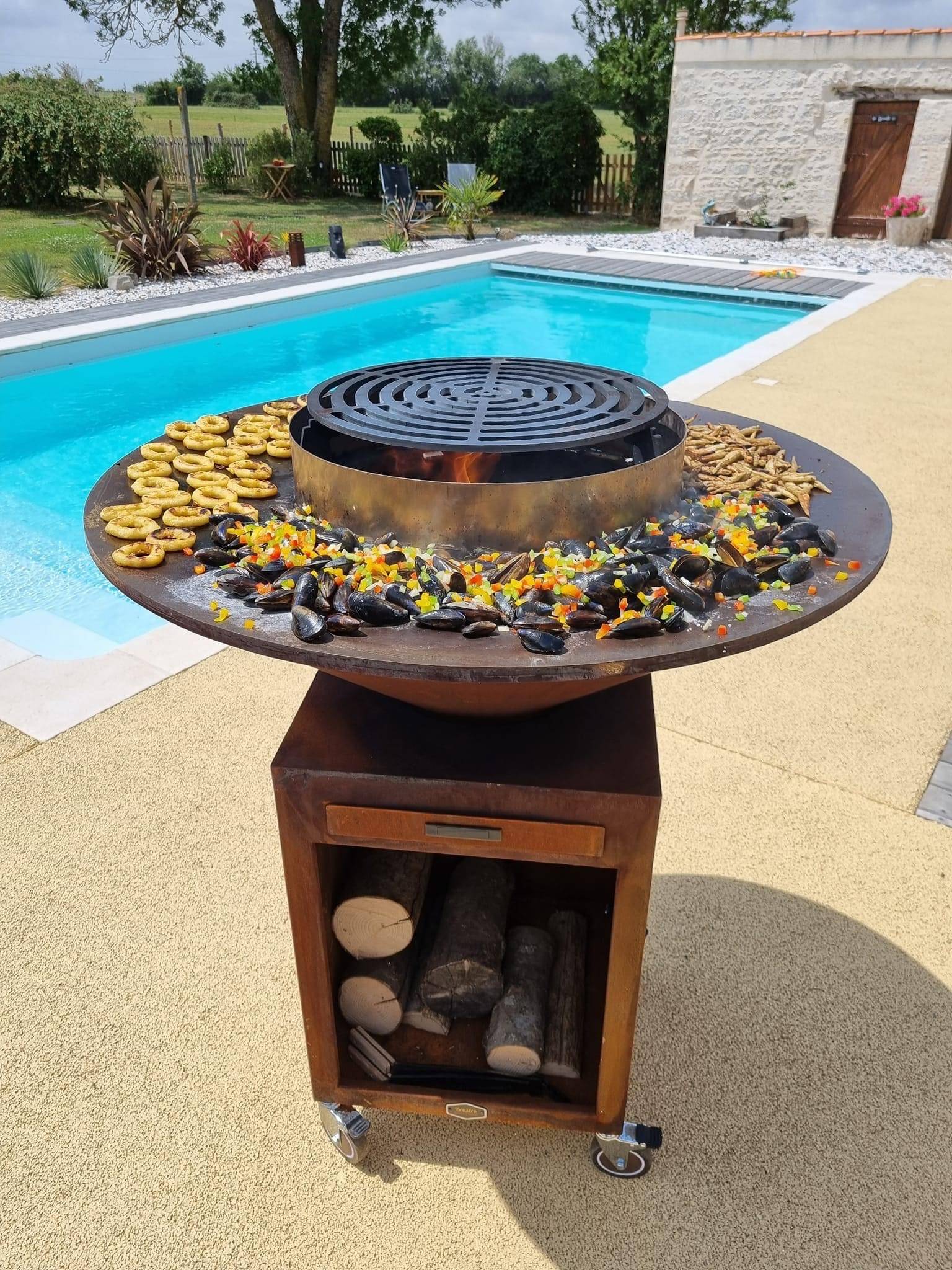 Brasero plancha corten 100 Prestige-Brazero cuisson pour épicuriens-Grille plate-Grille réglable-Cerclage inox-Ustensiles plancha-Couvercle - Image 6