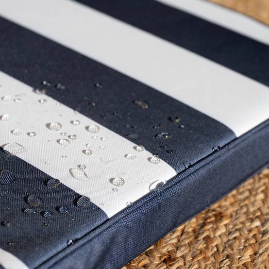 Home Maison - Galette de chaise imperméable déhoussable à rayures ARCACHON - HOME MAISON - Polyester - Bleu Foncé - Image 2