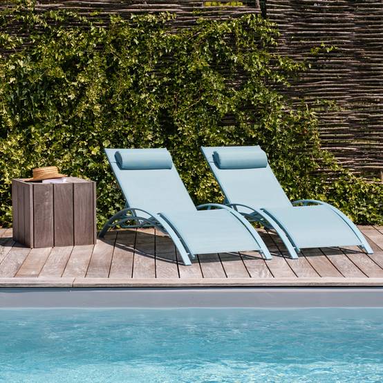 Lot de 2 transats GALAPAGOS en textilène bleu clair - aluminium bleu clair - HAPPY GARDEN - Image 2